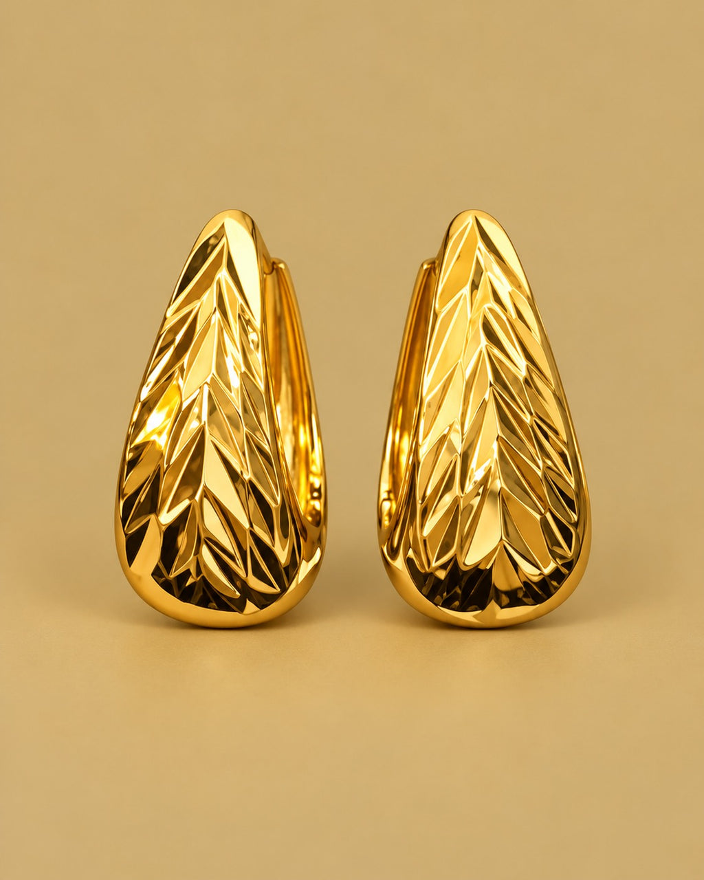 Sculpted Teardrop