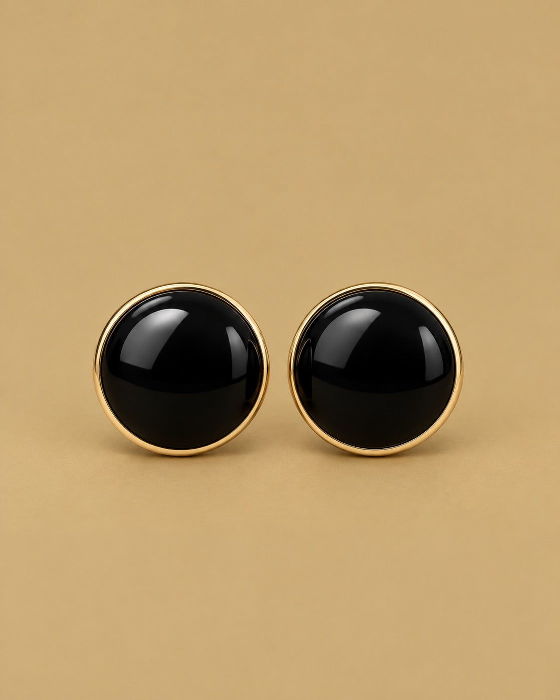 Black Round Stud